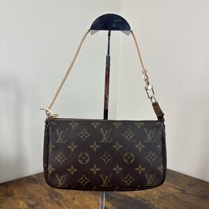 Louis Vuitton Vintage Monogram Pochette Bag Canvas France AR0032
